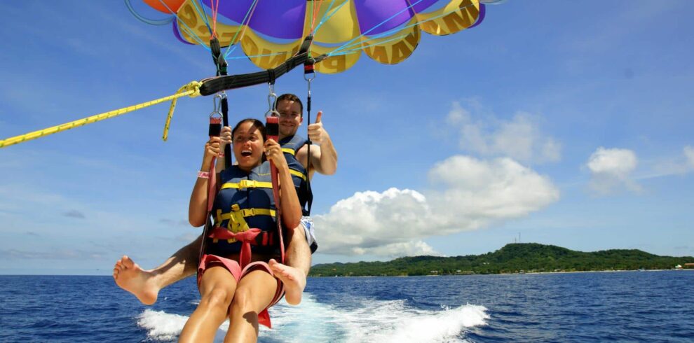 roatan parasail